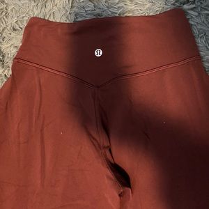 Maroon lululemon jogger leggings